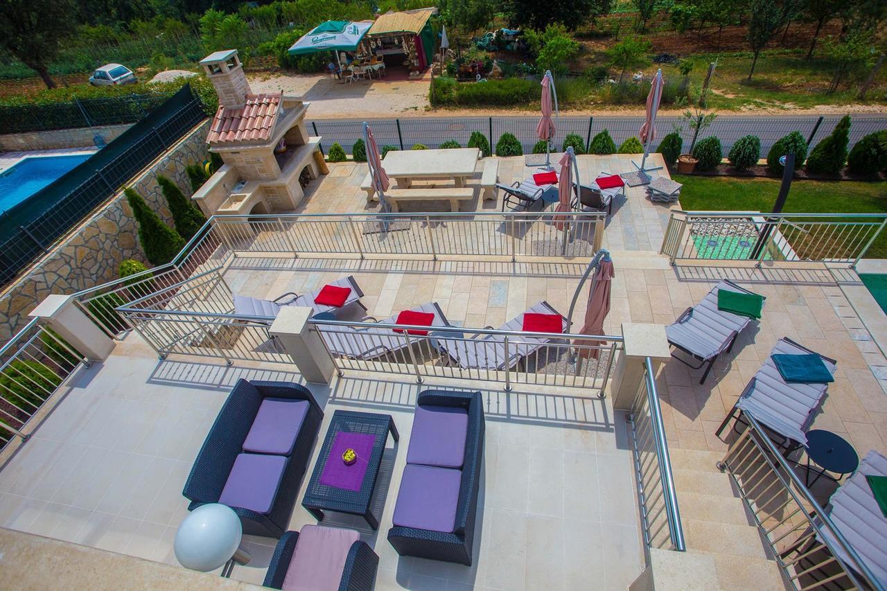 מלון Kaštelir Casa Del Sole מראה חיצוני תמונה